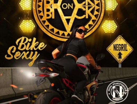 BLACK ON BLACK 🖤 BIKE SEXY 🏍️🍾